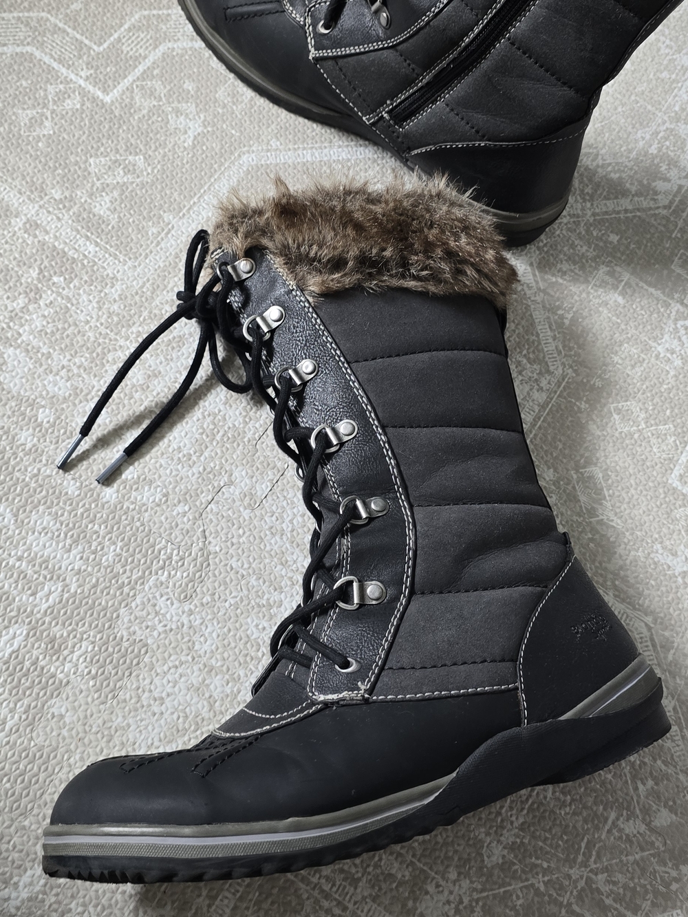 Blondo Black Lace-Up Winter Boots with Brown Faux Fur Cuff - Picture 3 of 4